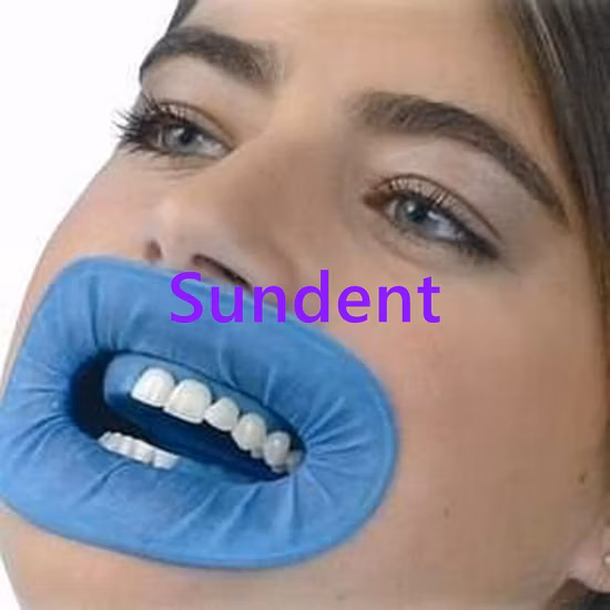 Fermo dentale monouso per guancia realizzato con diga di gomma sterile